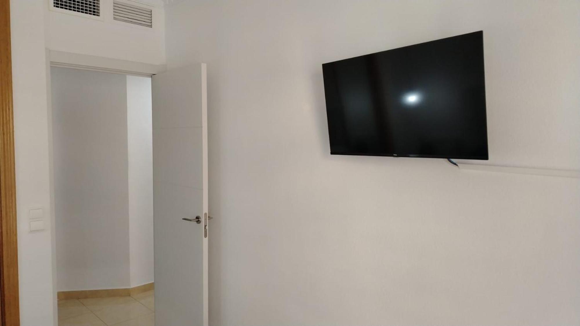 Playa Linda Family By Del Parque Flats Apartment เบเลซ-มาลากา ภายนอก รูปภาพ