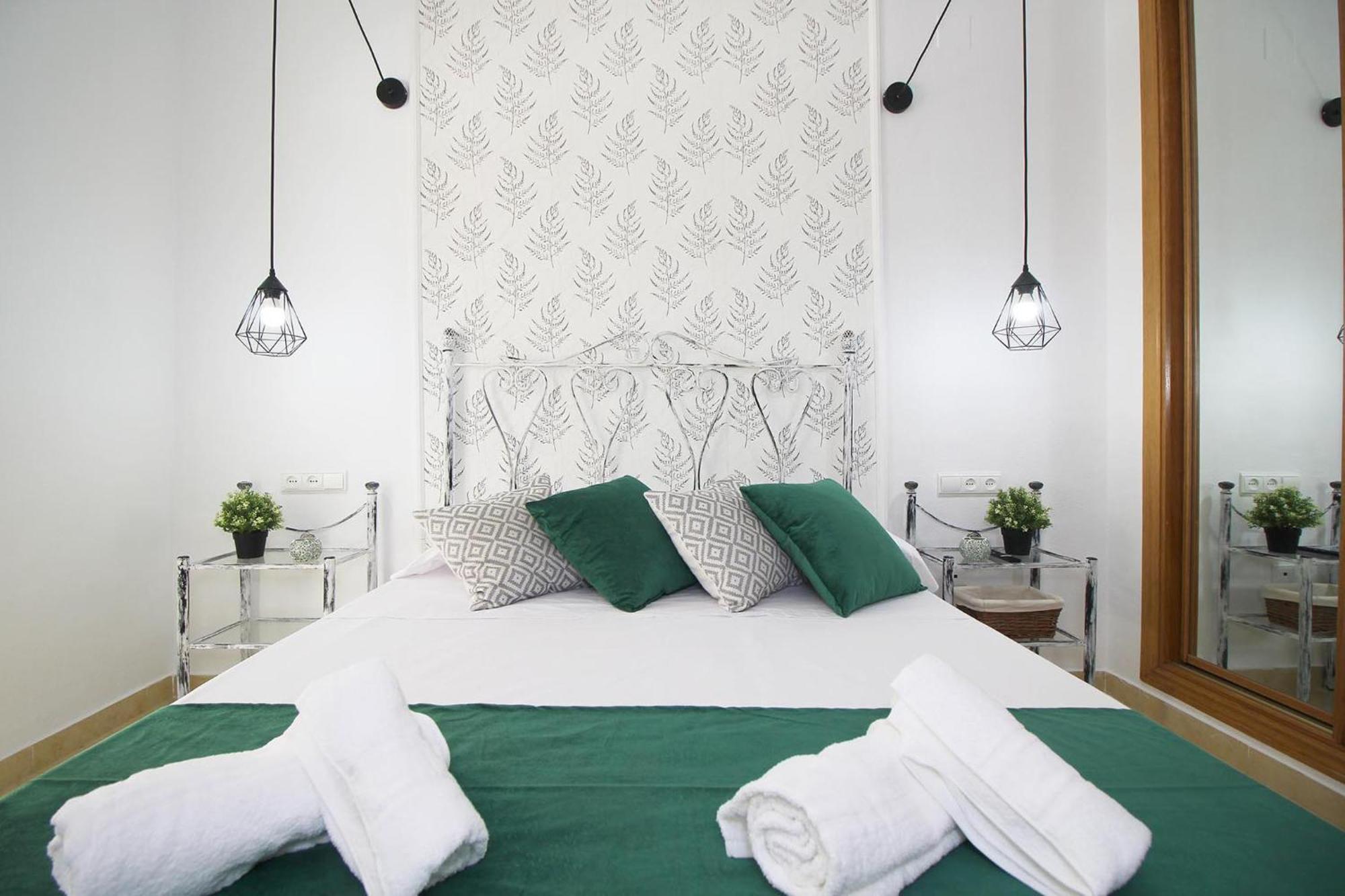 Playa Linda Family By Del Parque Flats Apartment เบเลซ-มาลากา ภายนอก รูปภาพ